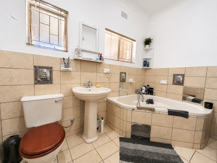 3 Bedroom Property for Sale in Geelhoutpark North West